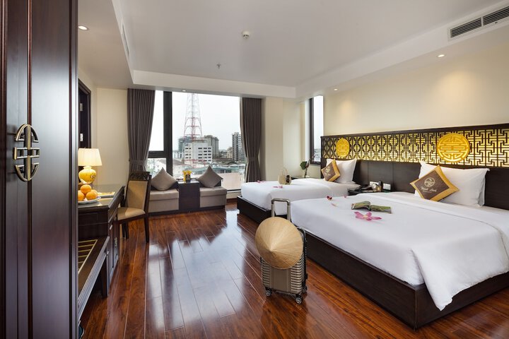 Room 25 of 104