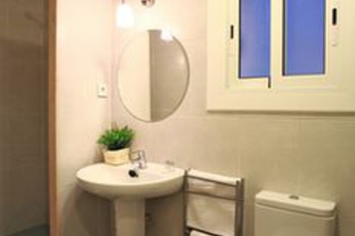 Room 2 of 14