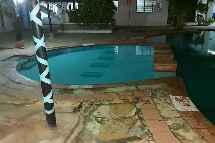 Pool 51 of 75