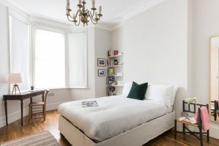 Room 12 of 22