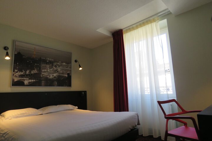 Room 17 of 51