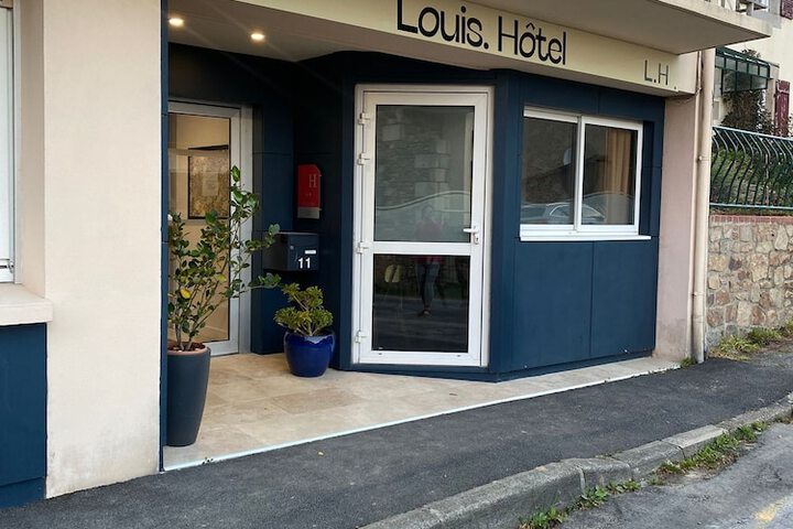 Hotel 8 of 9