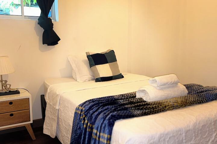 Room 3 of 27