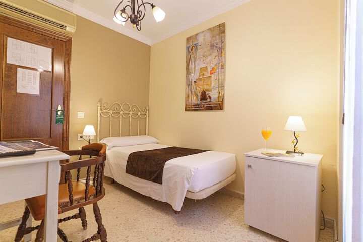 Room 45 of 76