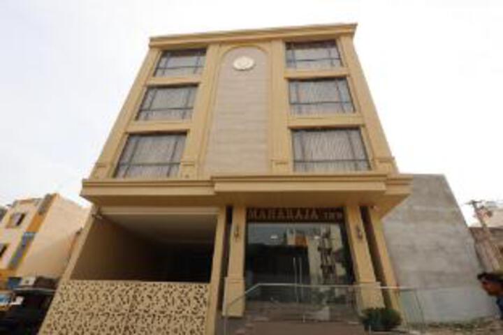 Hotel 7 of 12