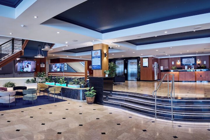 Hotel 2 of 53