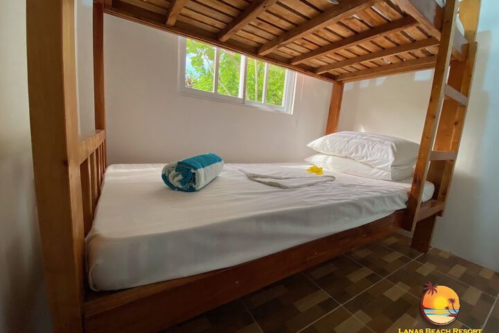 Room 3 of 65
