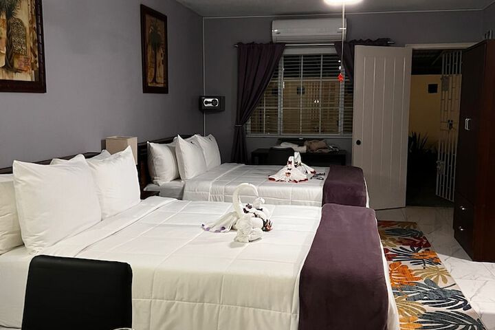 Room 14 of 28