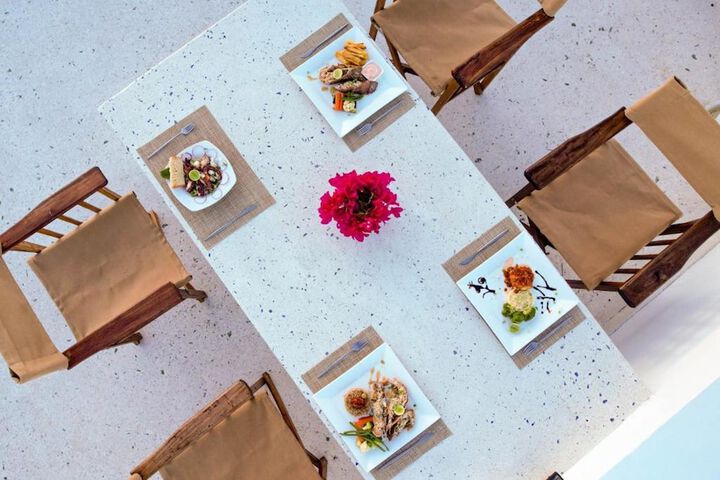 Dining 62 of 85