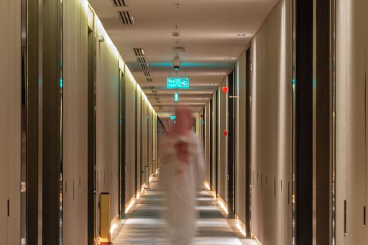 Ballroom/Hall 72 of 80