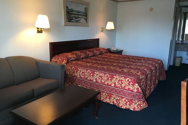 Room 9 of 31