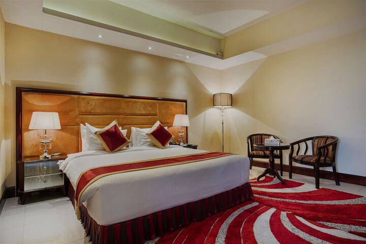 Room 10 of 34