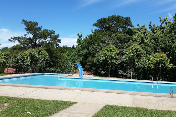 Pool 10 of 42