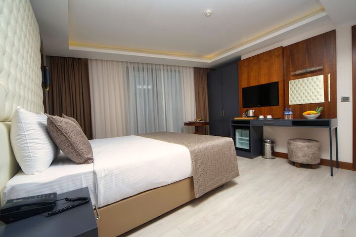 Room 10 of 73