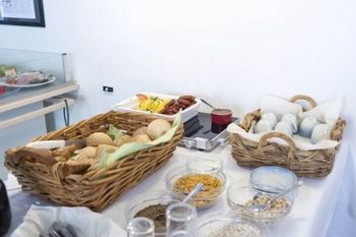 Breakfast/Coffee Service 4 of 22