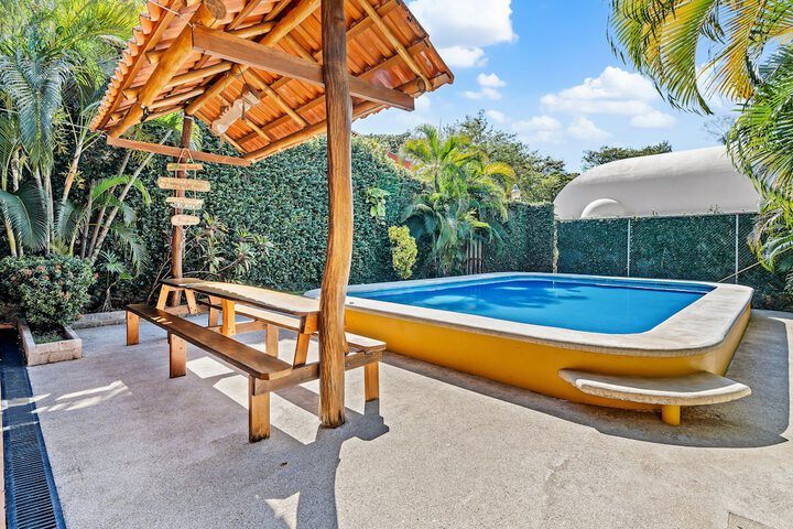 Pool 13 of 20