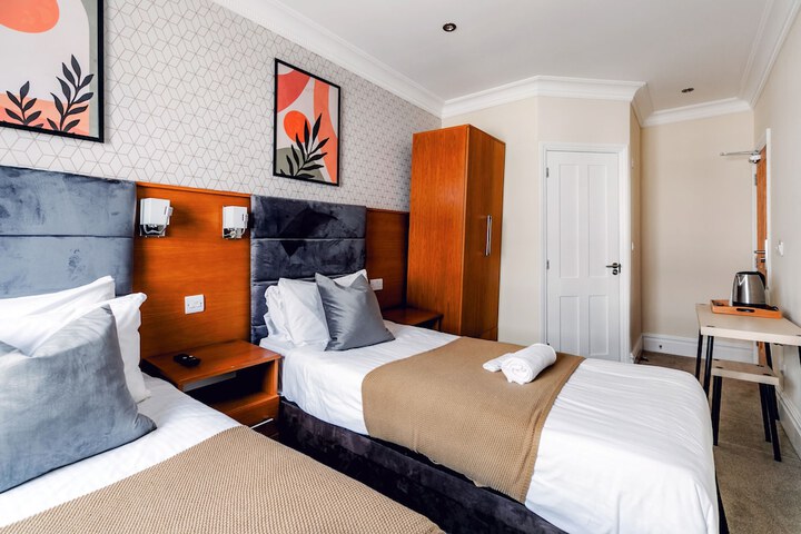Room 51 of 110