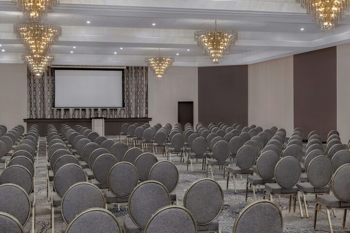 Ballroom/Hall 67 of 94