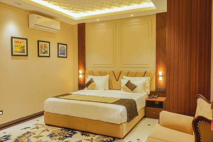 Room 29 of 65