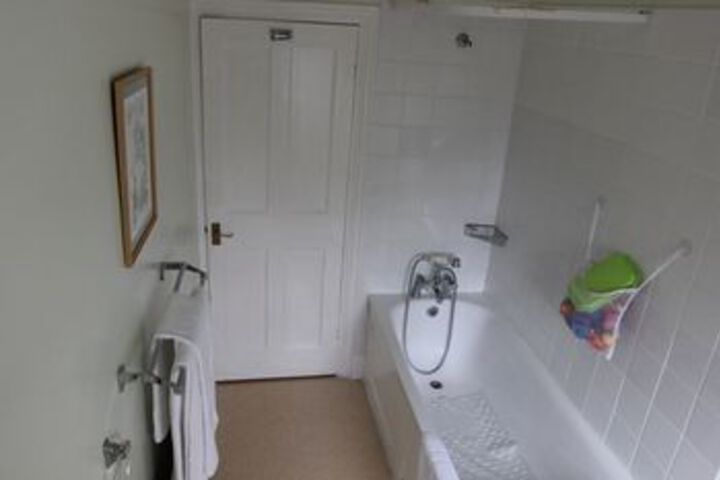 Room 2 of 39