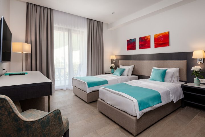 Room 14 of 62