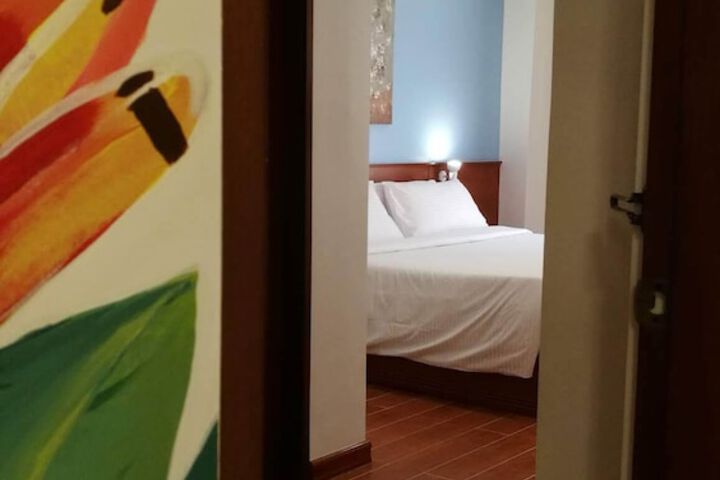 Room 10 of 15