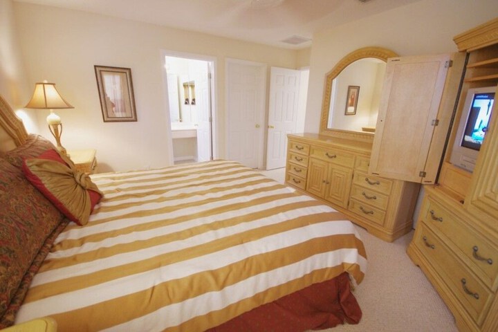 Room 12 of 39