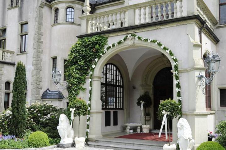 SCHLOSS TREMSBUETTEL