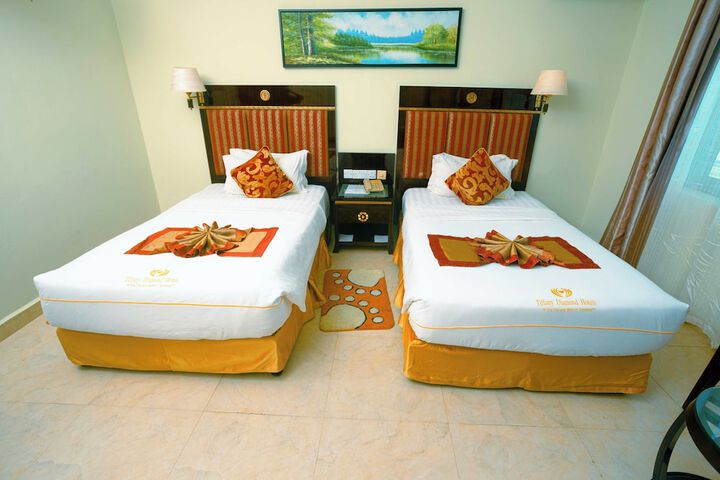 Room 6 of 42