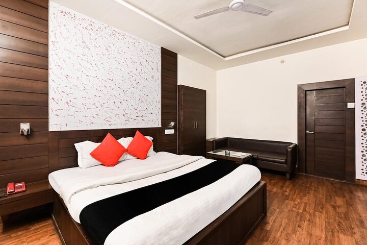 Room 25 of 57