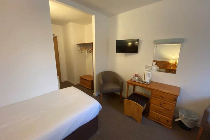 Room 43 of 112