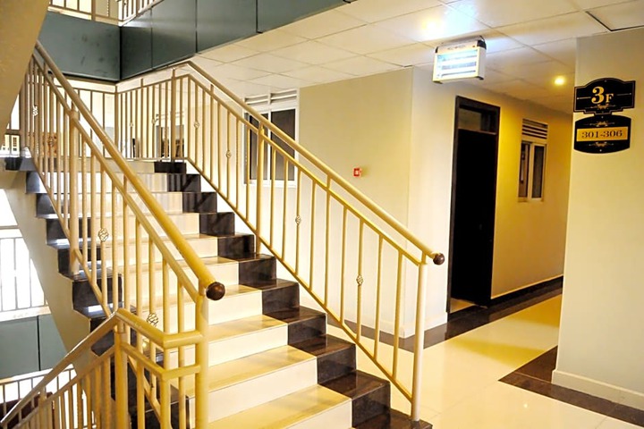 Ravens Hotel