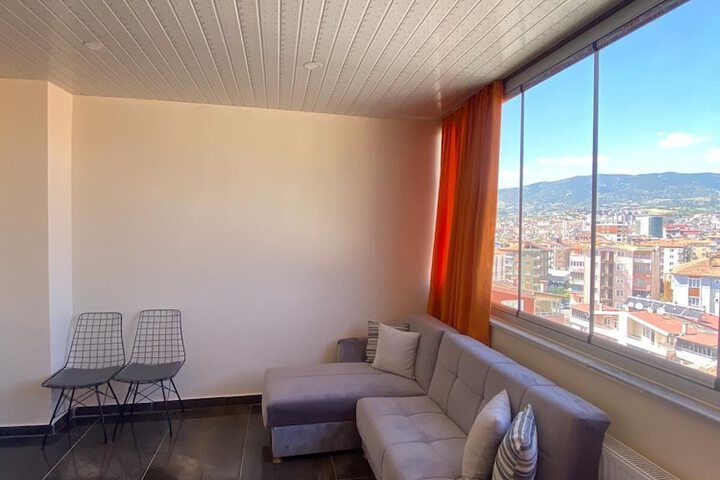 Room 5 of 11