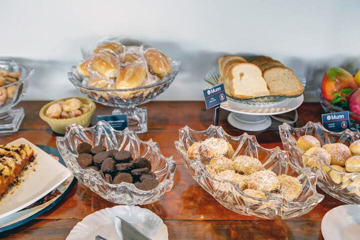 Breakfast/Coffee Service 38 of 39