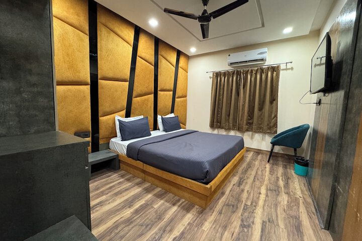 Room 7 of 36