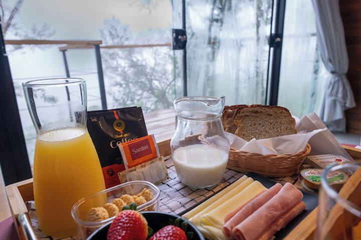 Breakfast/Coffee Service 24 of 26