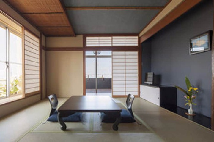 Room 16 of 63