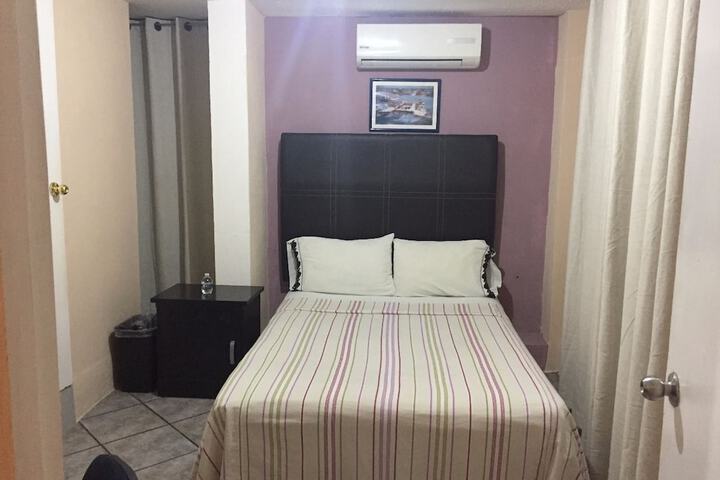 Room 6 of 25