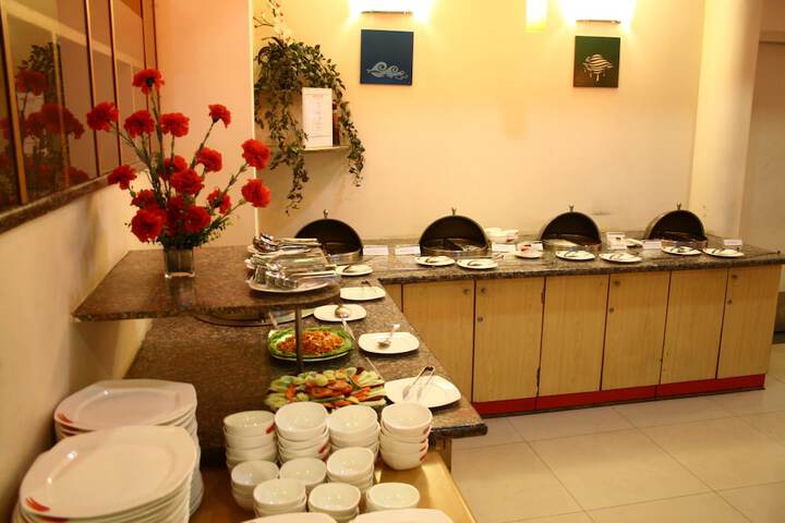 Dining 47 of 62
