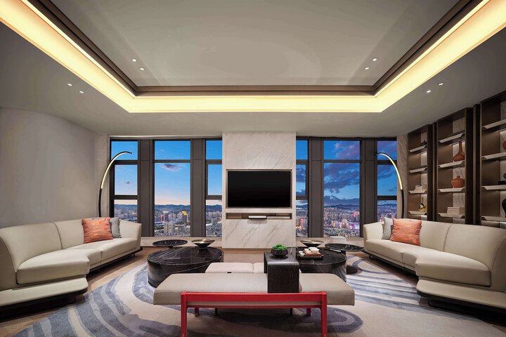Room 26 of 61