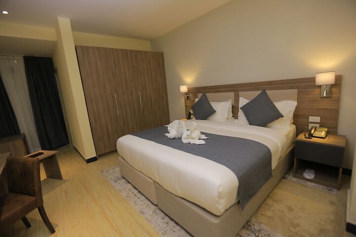 Room 8 of 39