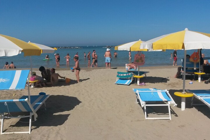Beach 29 of 33