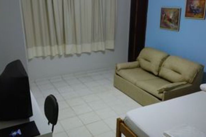 Room 16 of 40