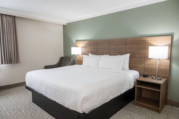 Room 8 of 23