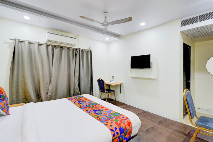 Room 21 of 27
