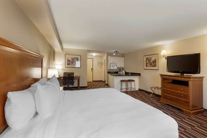 Room 9 of 28