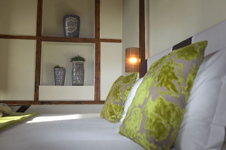 Room 10 of 65
