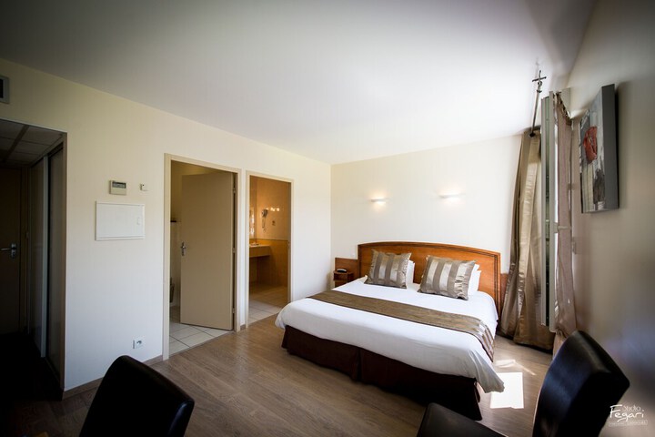Room 8 of 23