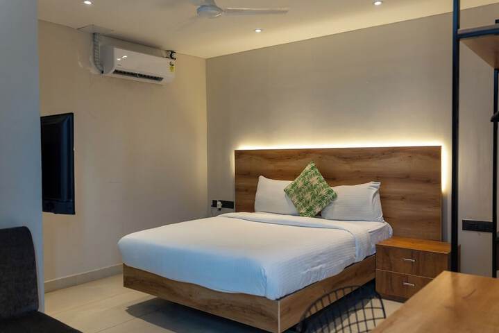 Room 26 of 73
