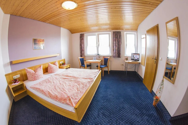 Room 2 of 18
